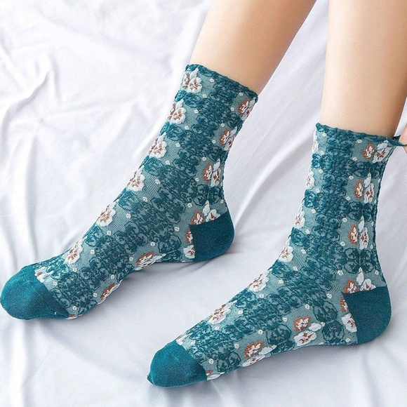 Cozy Textured Print Multicolor Mid Length Sock Set - Picture 2 of 5